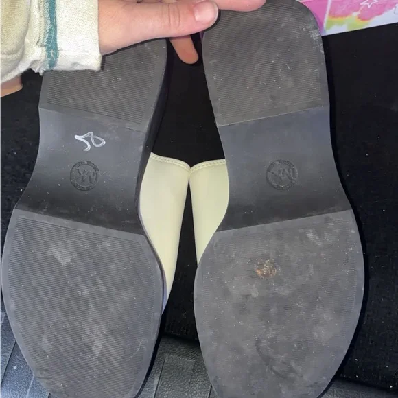 Michael Kors White & Black Platform Shoes: Size Woman’s 8/ Medium - Picture 7 of 9